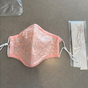 Fashionable Lace flowers Face mask NWOT
